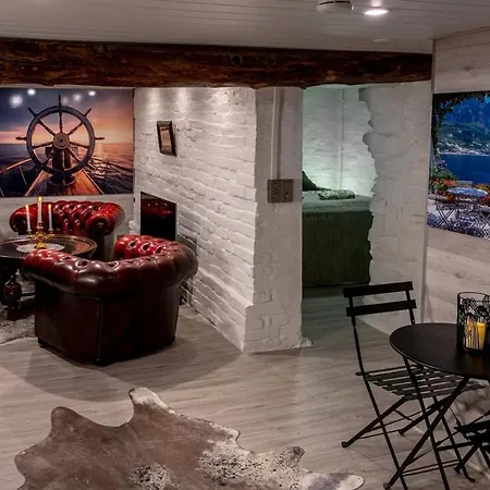 Ripaus Luxusta Ei Tinder -treffeille Tms Ei Ylimaeaeraeisiae Vieraita